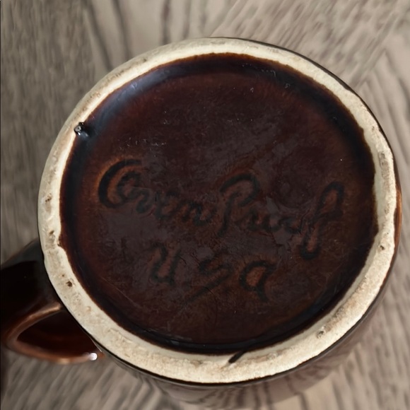 Vintage Hull Pottery Mugs Set - Picture 4 of 4